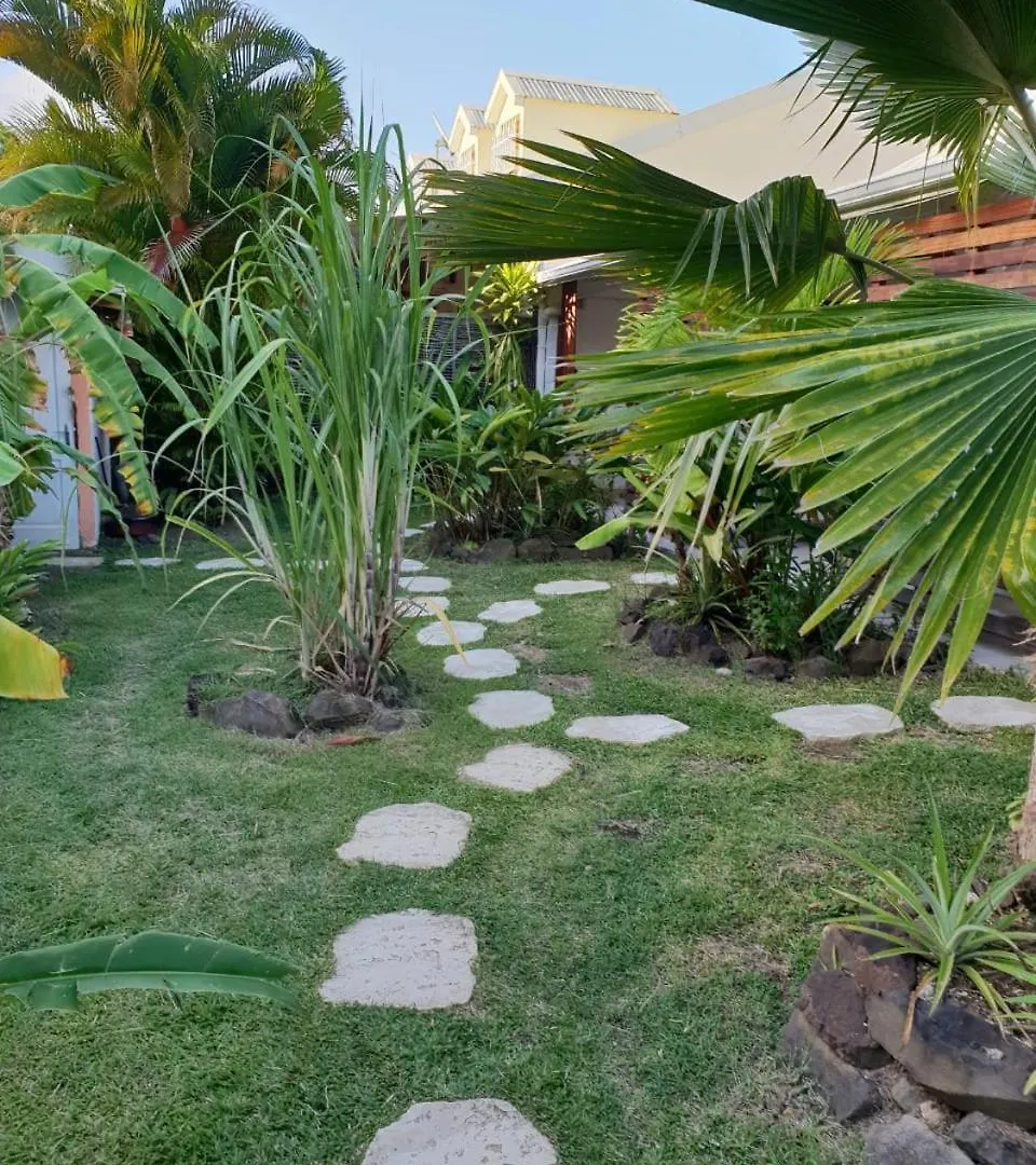 Orcea & Spa Sejours Ecofriendly Sainte-Anne Aparthotel